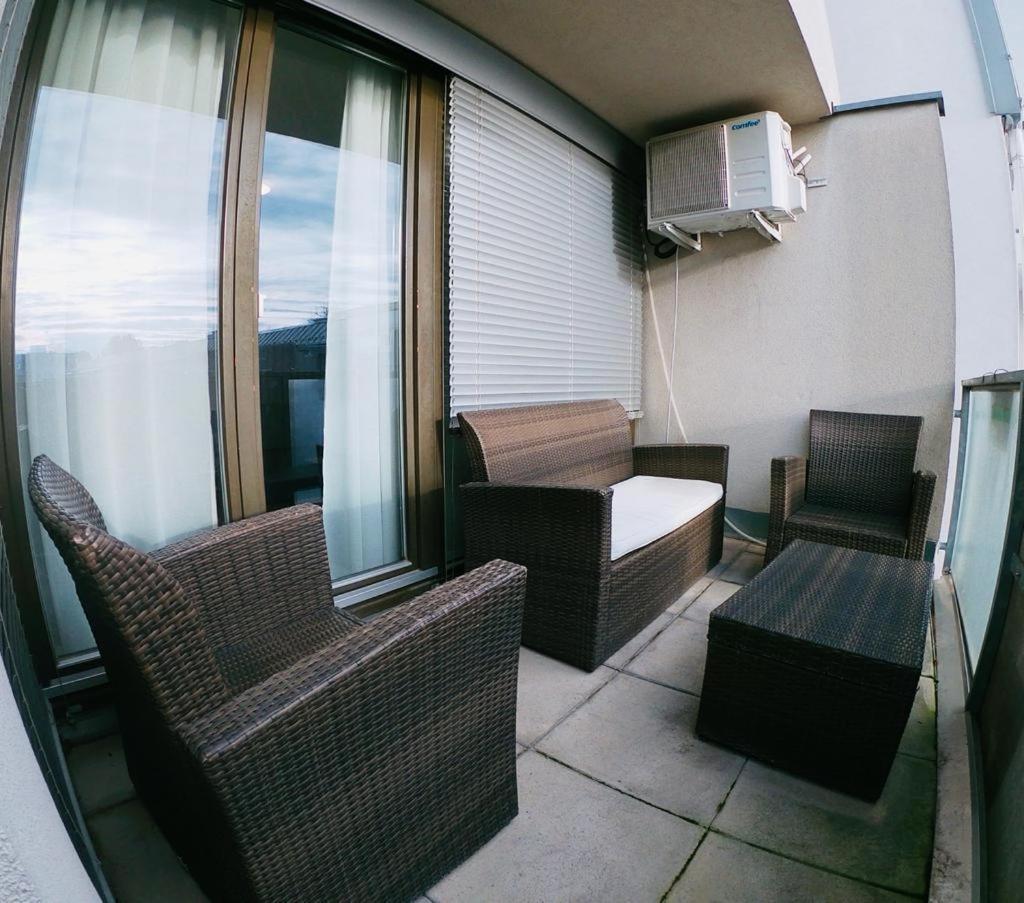 Aspern Nationalpark Apartment Вена Экстерьер фото